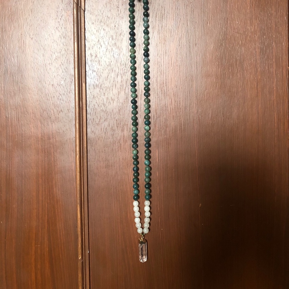 Green agate and clear quartz knotted mala